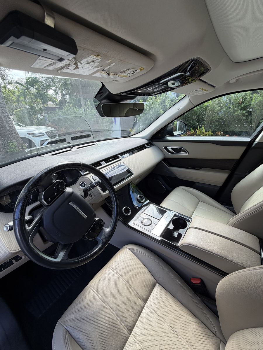 Range Rover Velar interior